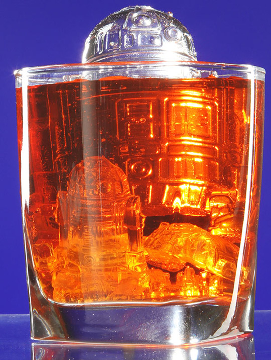 https://www.dreamrave.com/images/r2-d2-ice-cubes.jpg